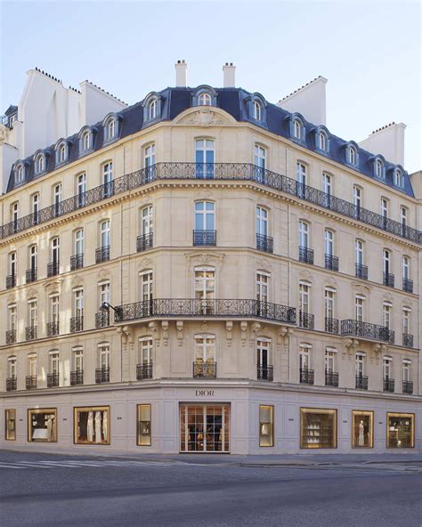 dior cheaper in paris|30 avenue montaigne in paris.